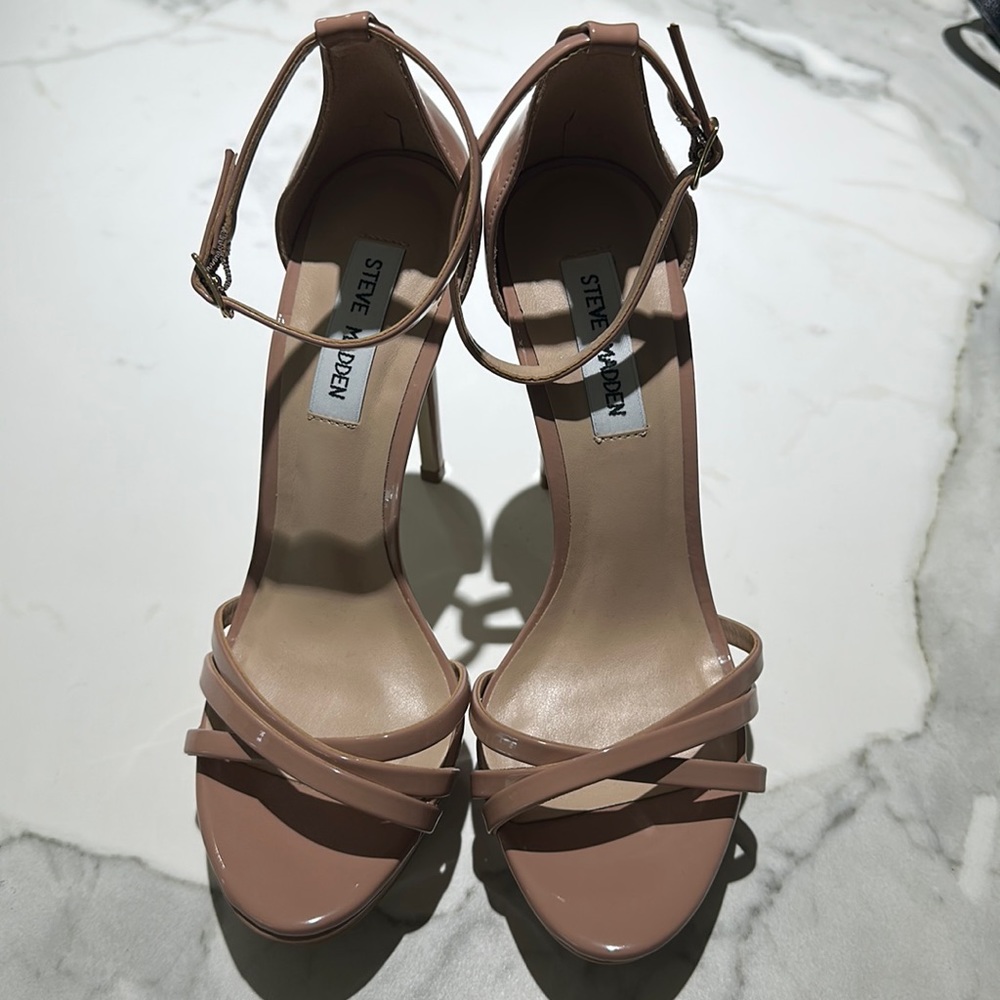 Steve Madden nude heels!  Size 8. Brand new!
